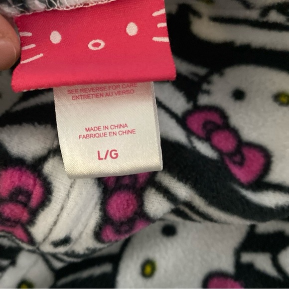 Sanrio Hello Kitty One Piece L Footie Pajamas Costume Black & White PJs - Picture 10 of 13
